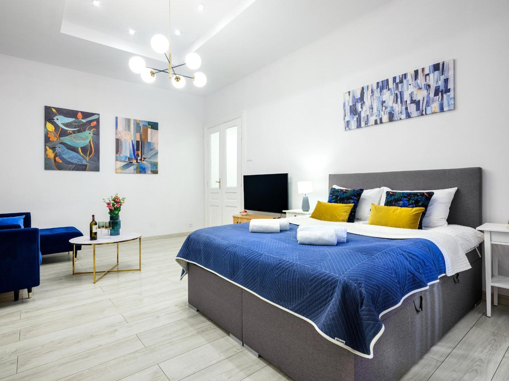 Bluebird Apt Old Town & Wawel Hill By Vistula River - By Homelike Kraków Eksteriør billede